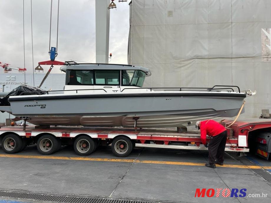 2020' Axopar 28 Cabin photo #1