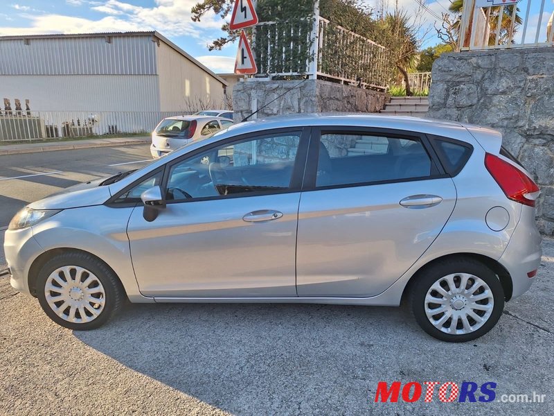 2010' Ford Fiesta 1,4 16V photo #5