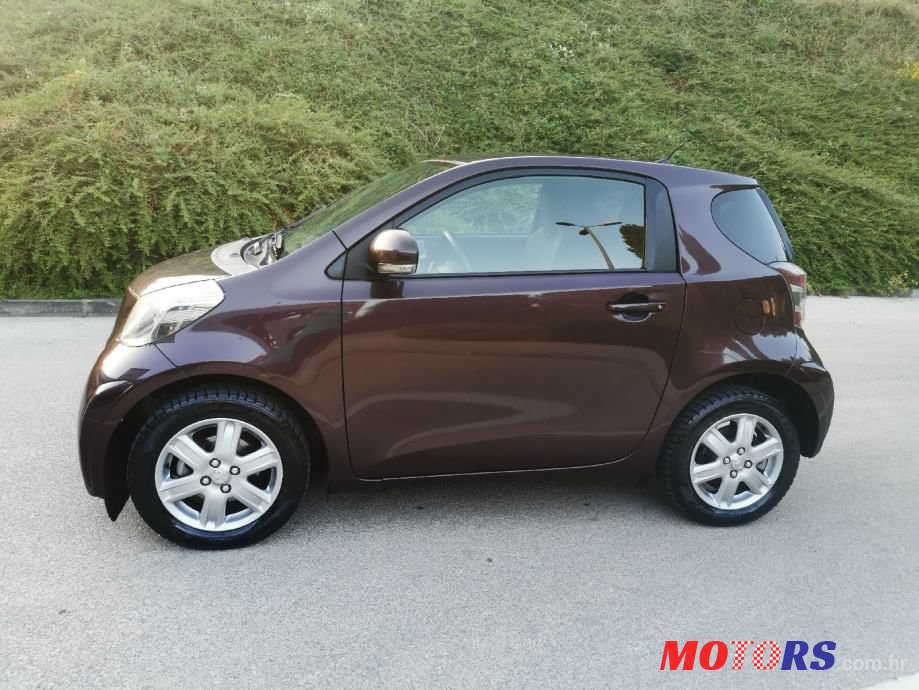 2009' Toyota iQ photo #3