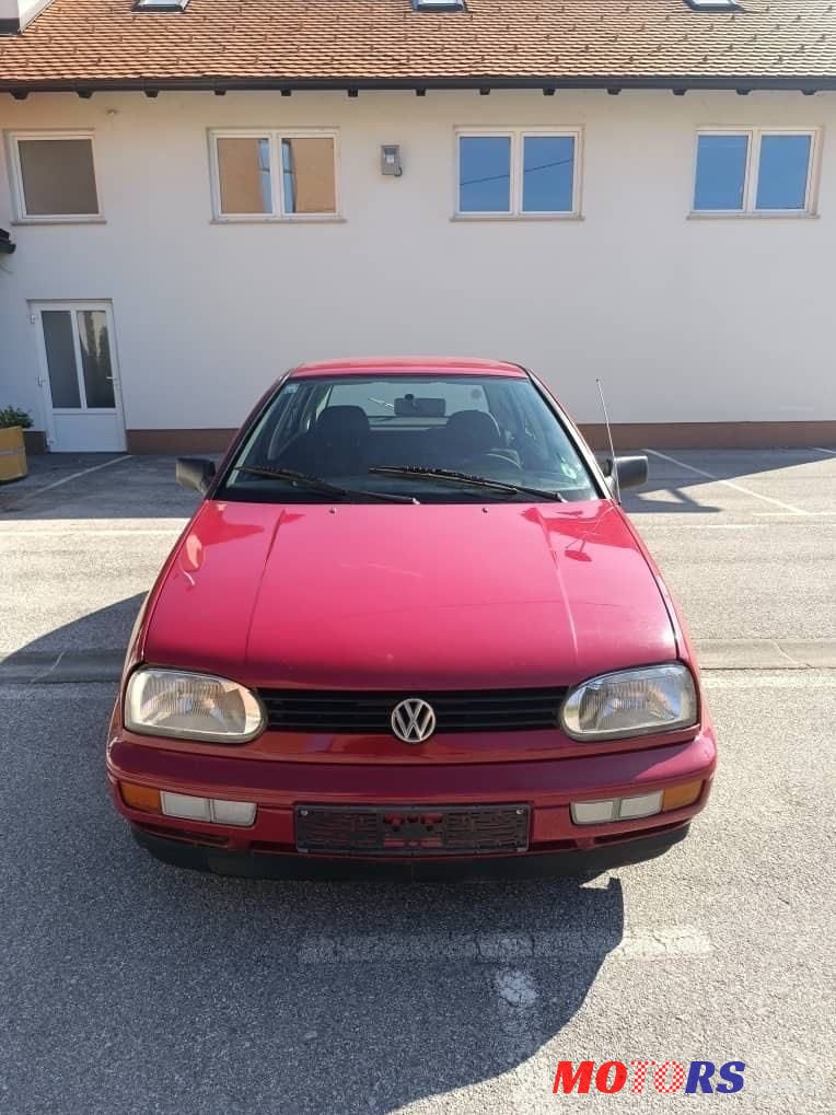 1998' Volkswagen Golf III 1.6 Cl photo #2