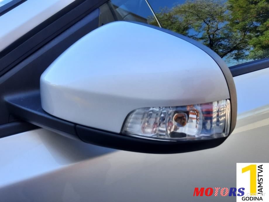 2017' Volvo V40 D2 Kinetic photo #5