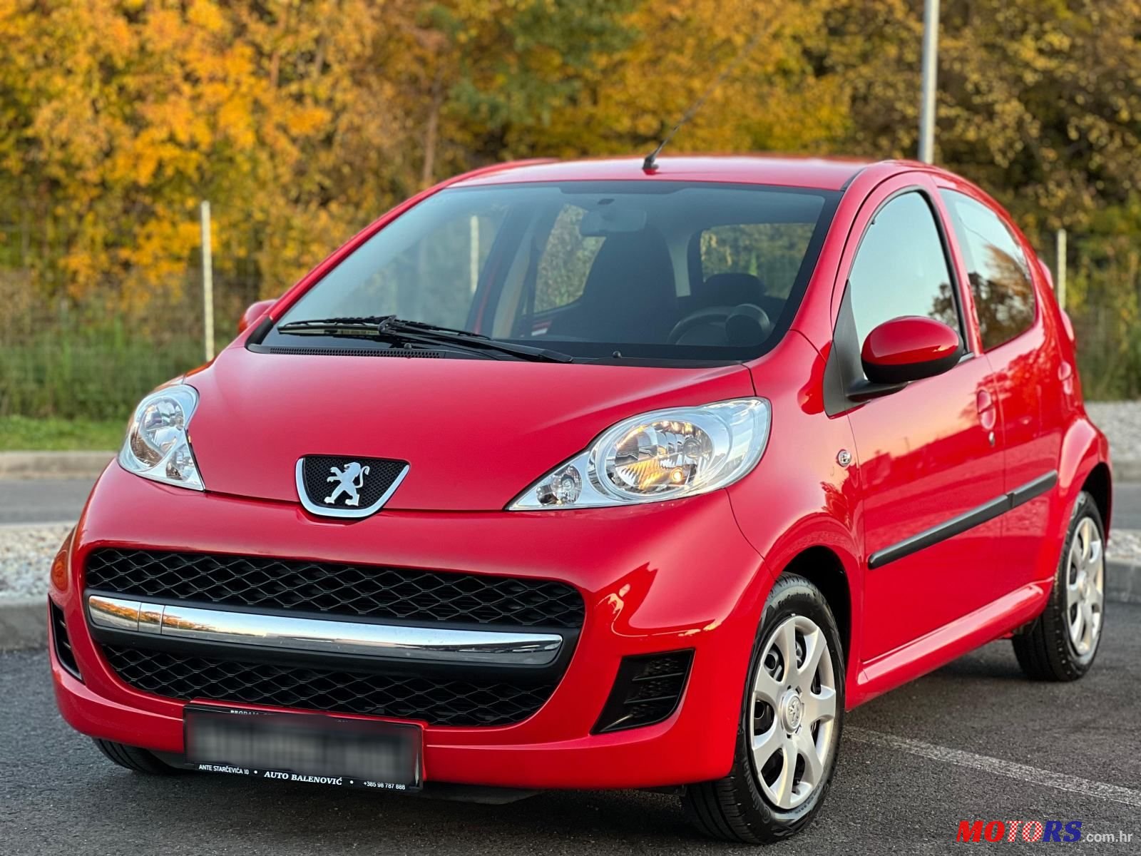 2010' Peugeot 107 1.0 Trendy photo #4