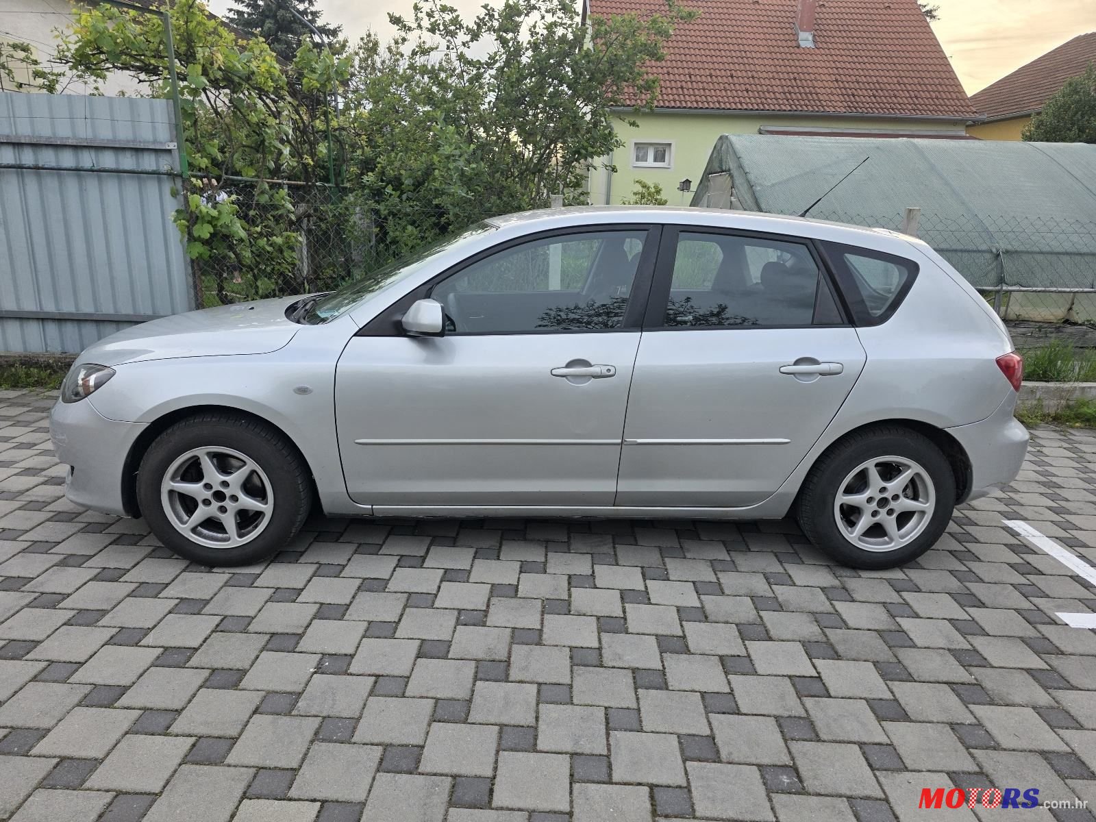 2004' Mazda 3 Benzin photo #2
