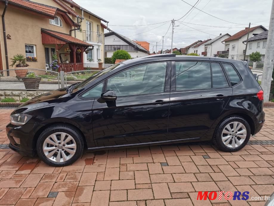 2014' Volkswagen Golf Sportsvan photo #4