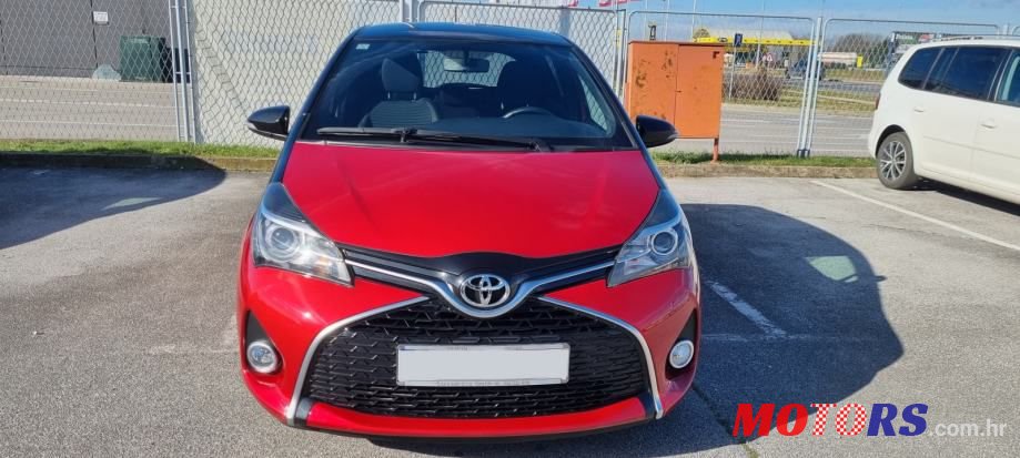 2016' Toyota Yaris photo #4