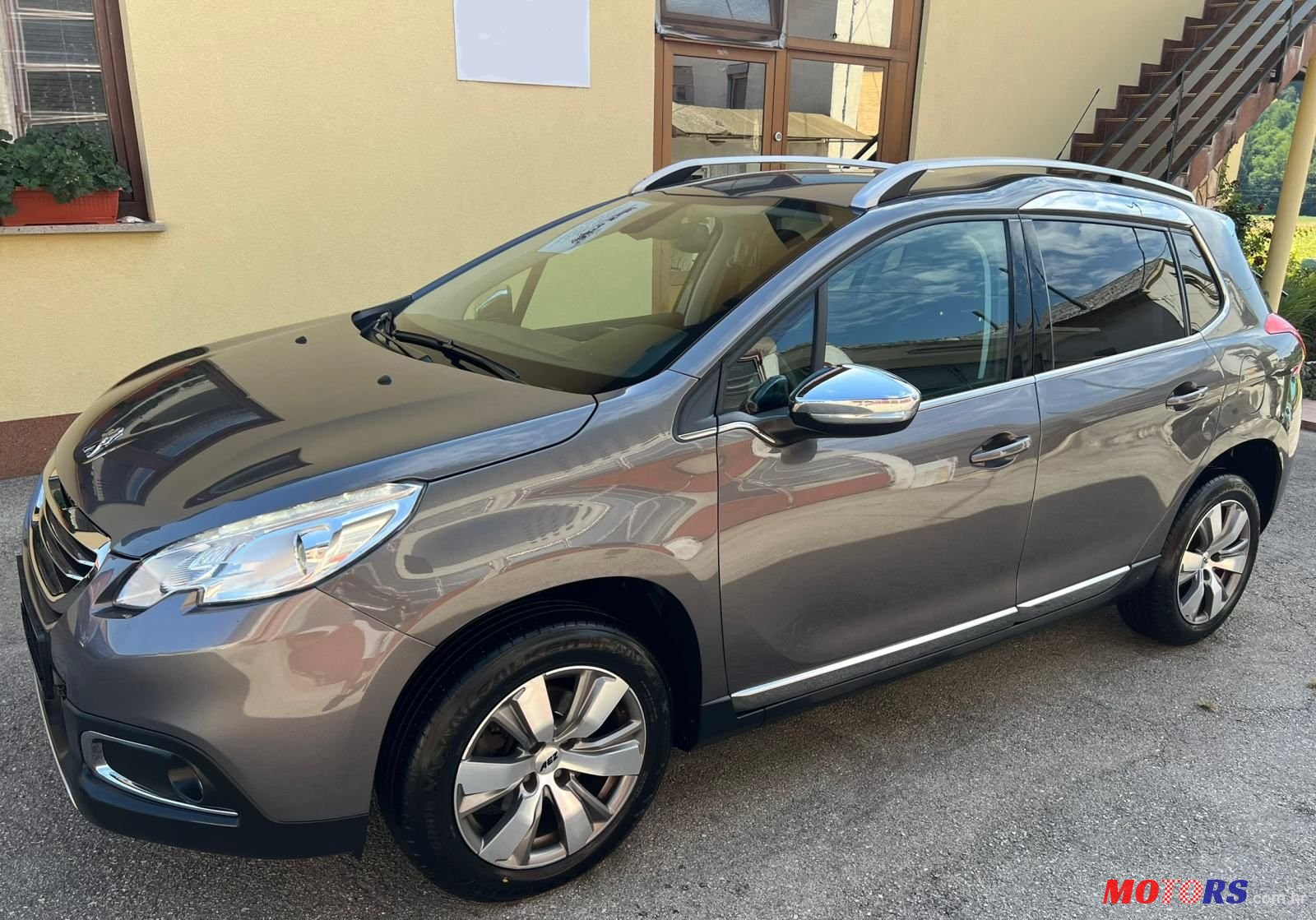 2014' Peugeot 2008 1,6 E-Hdi photo #2