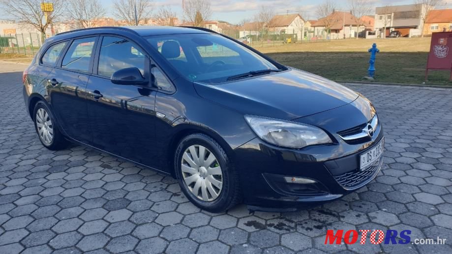 2016' Opel Astra Karavan photo #2