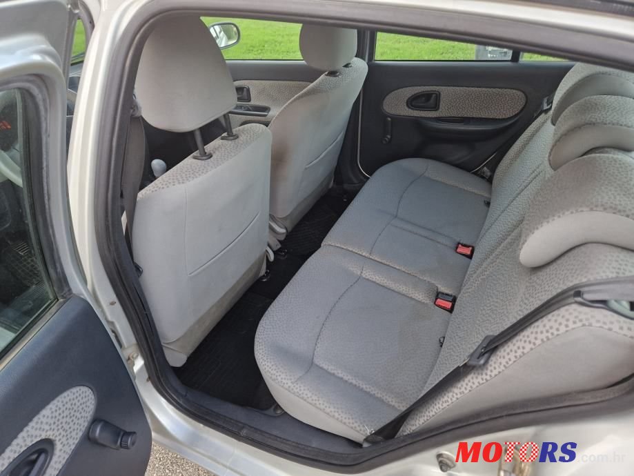 2006' Renault Clio 1,2 photo #6