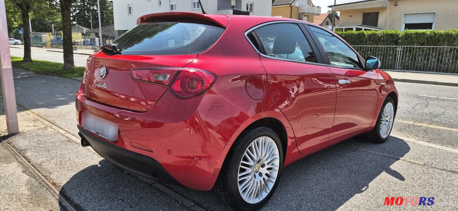 2010' Alfa Romeo Giulietta photo #5