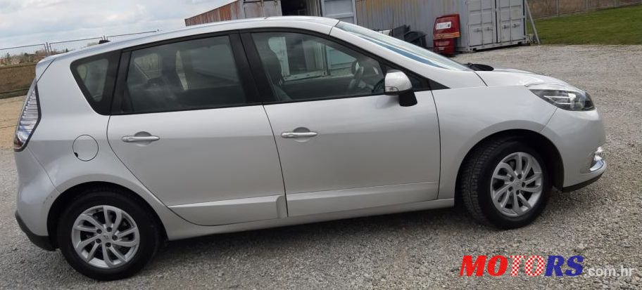 2013' Renault Scenic 1,5 Dci 110 Edc photo #1
