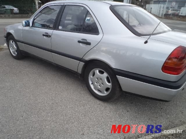 1994' Mercedes-Benz C-Klasa 220 D Classic photo #2