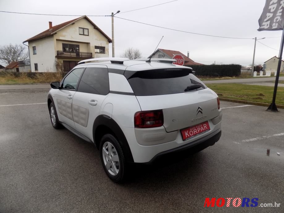 2016' Citroen C4 Cactus photo #5