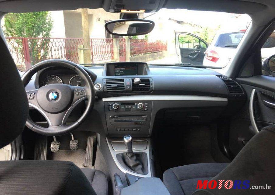 2009' BMW Serija 1 118D photo #2