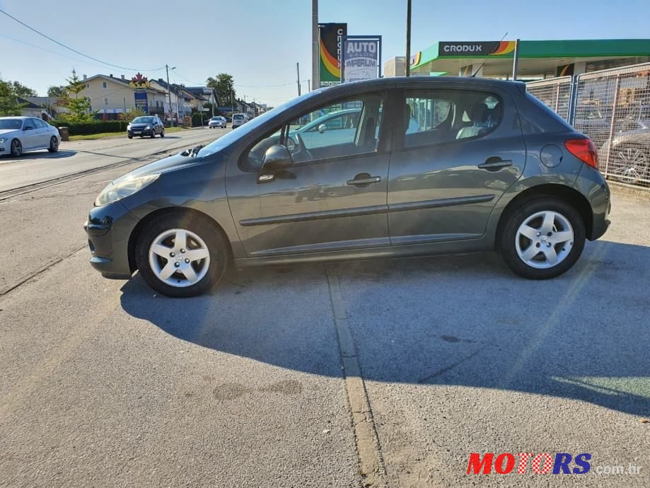 2007' Peugeot 207 1,4 16V photo #1