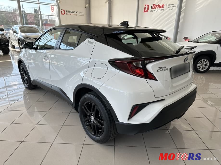 2023' Toyota C-HR 1,8 photo #6