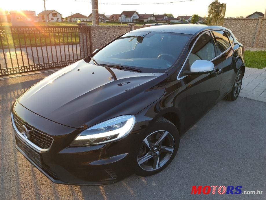 2018' Volvo V40 V40 D3 photo #1
