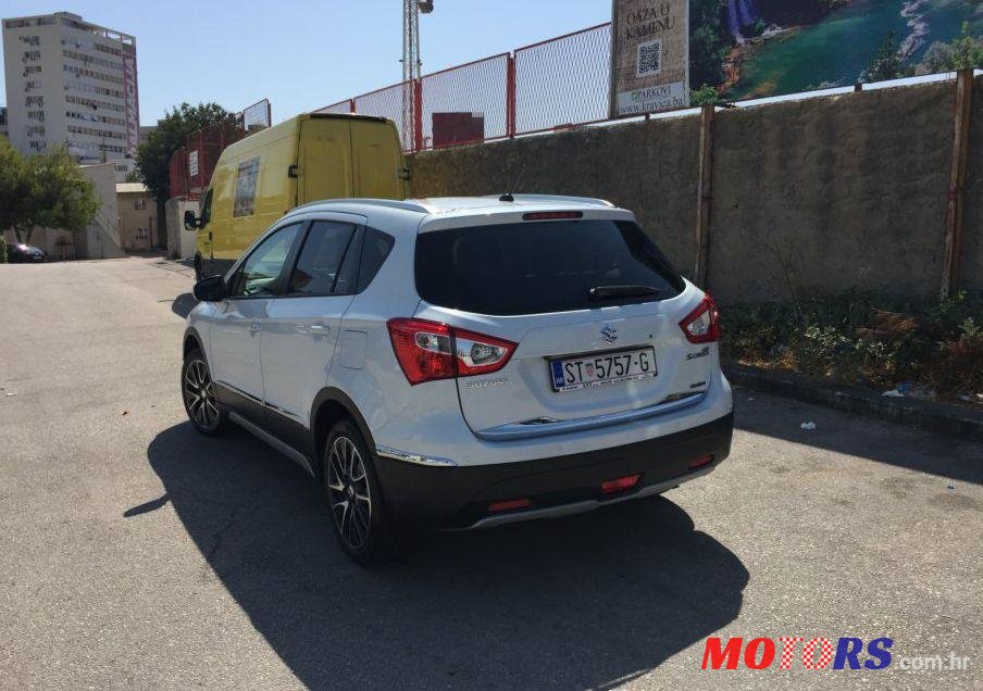2016' Suzuki Sx4 S-Cross photo #2