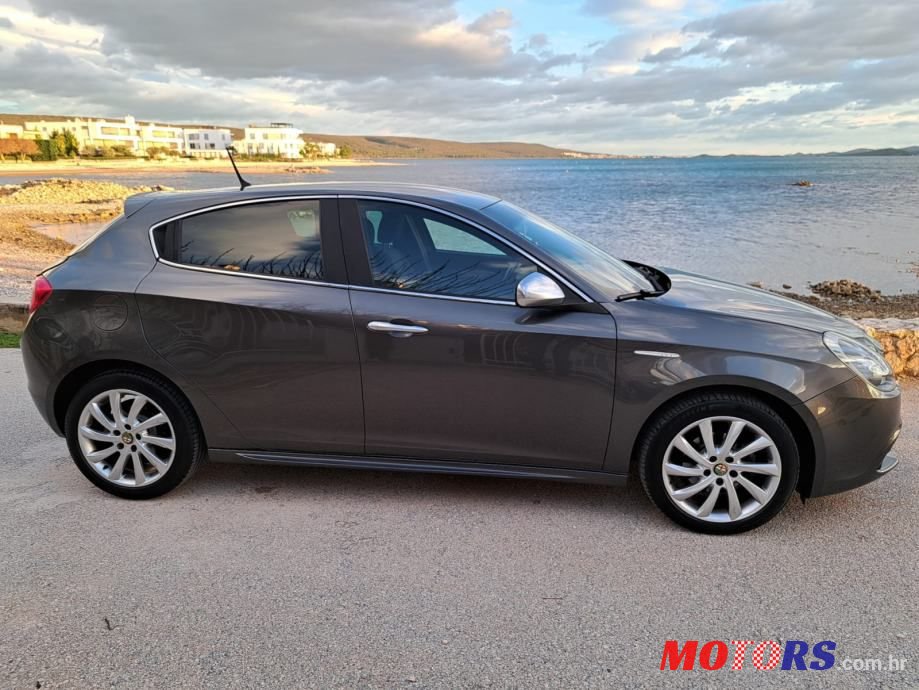 2013' Alfa Romeo Giulietta 1,6 D. N. A photo #5