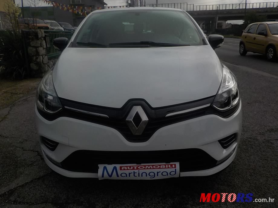 2020' Renault Clio photo #4