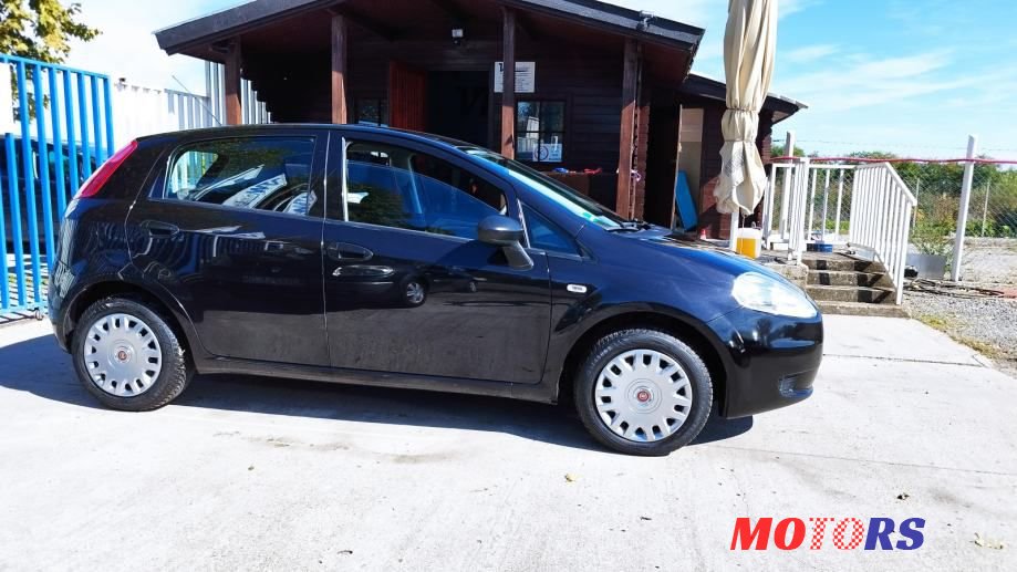 2013' Fiat Punto 1,2 8V photo #3