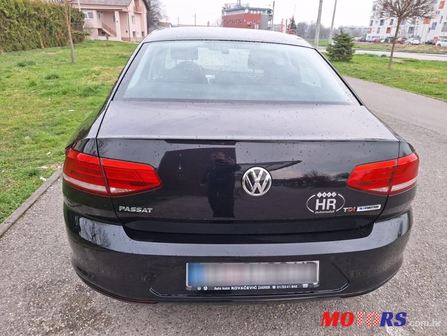 2015' Volkswagen Passat photo #3