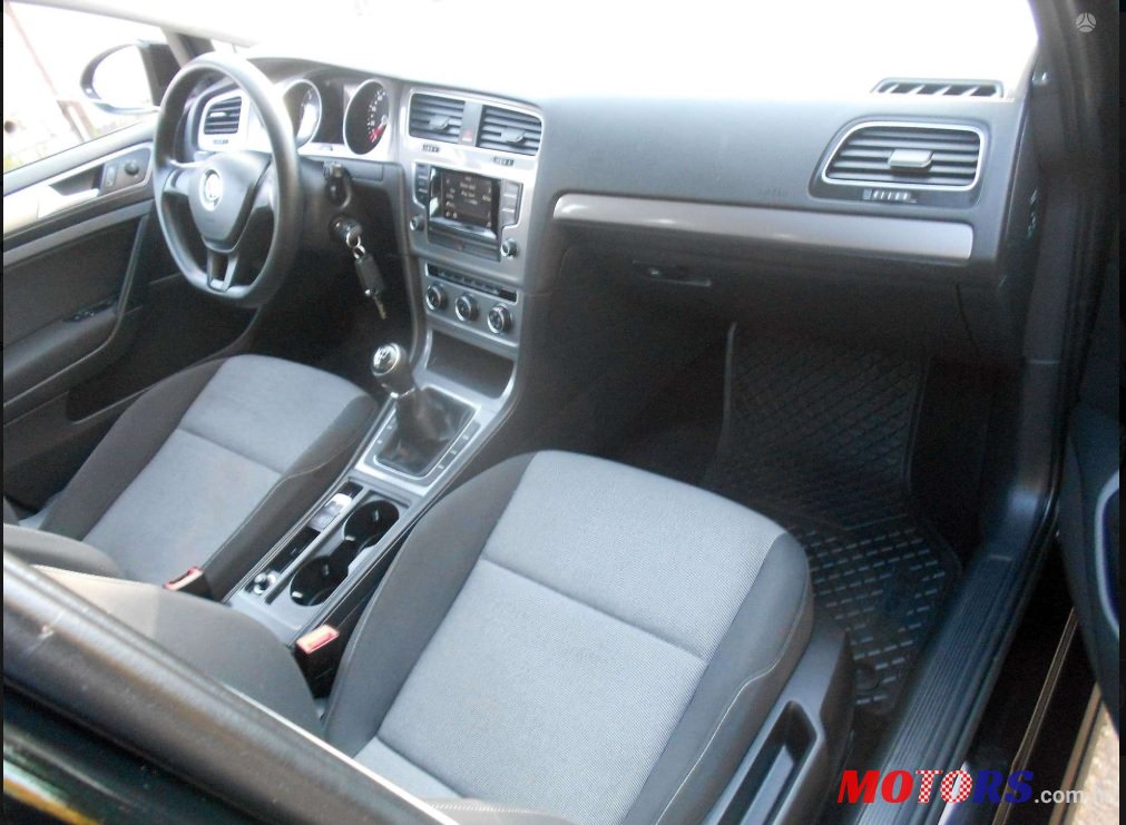 2014' Volkswagen Golf photo #4