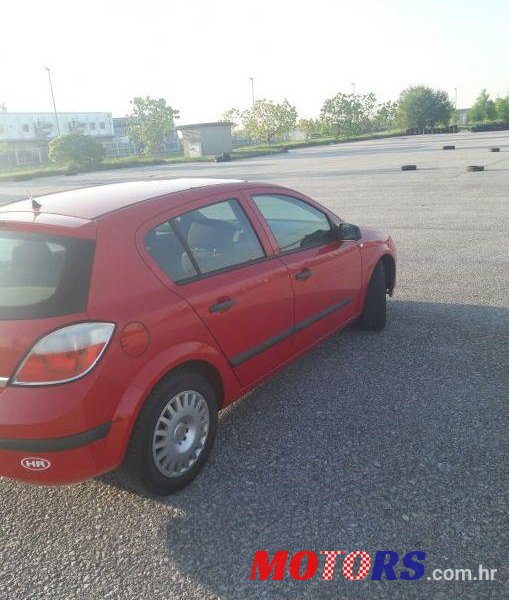 2006' Opel Astra Classic 1.7 Cdti photo #1