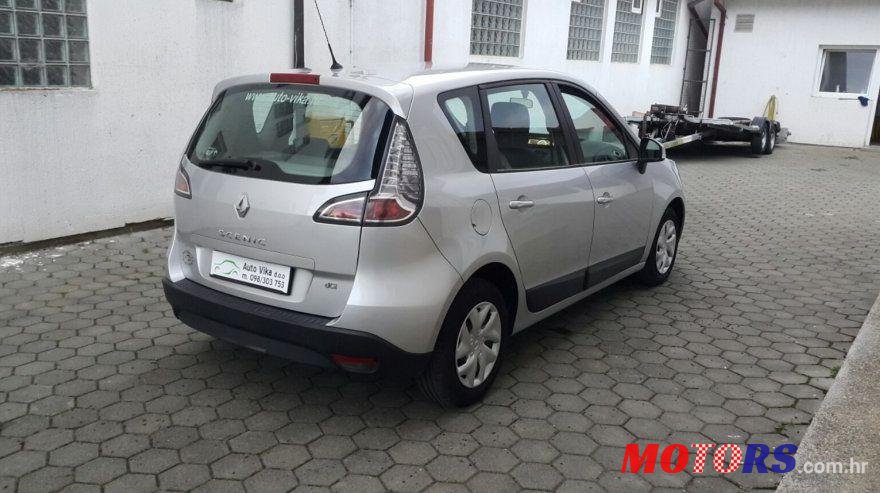 2013' Renault Scenic Dci 95 photo #2