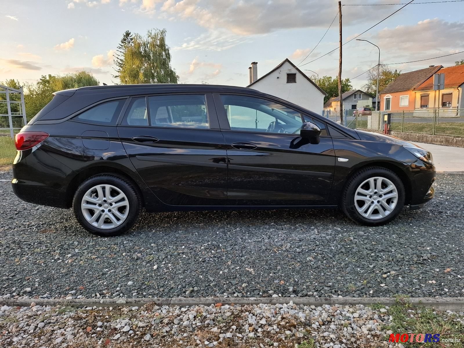 2016' Opel Astra Karavan photo #1