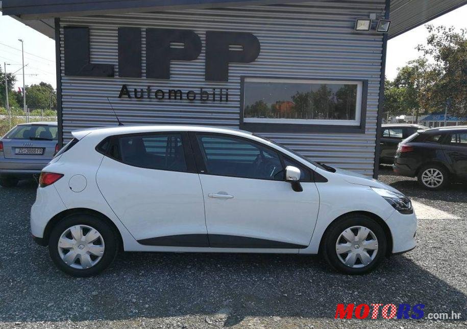 2015' Renault Clio Dci 90 photo #1