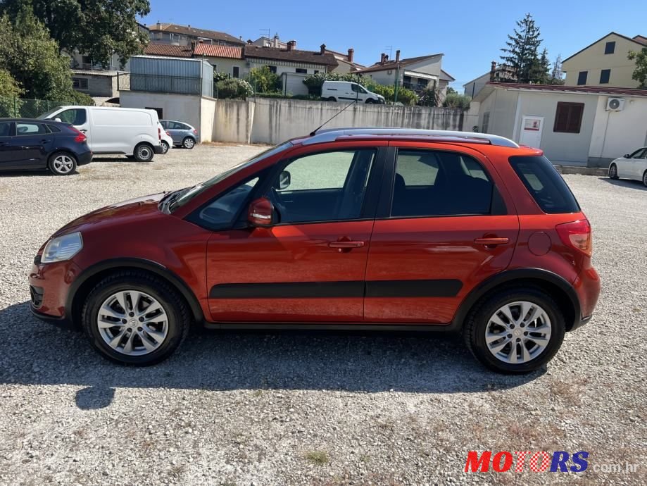 2013' Suzuki SX4 1,6 Glx photo #2