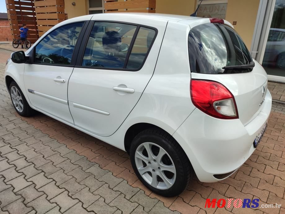 2012' Renault Clio 1,2 16V photo #5