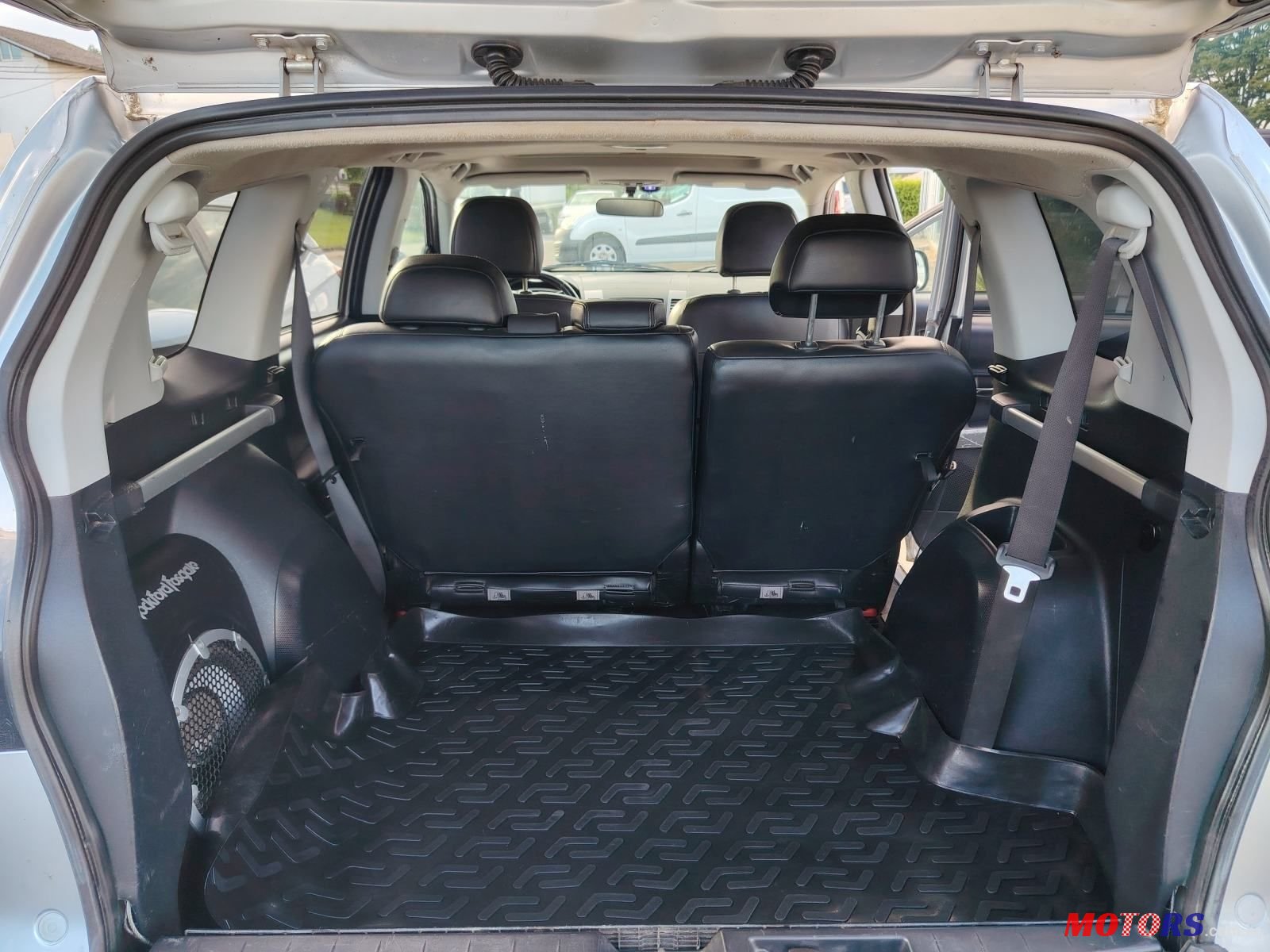 2007' Citroen C-Crosser photo #6