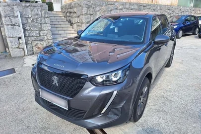 2022' Peugeot 2008 1,5