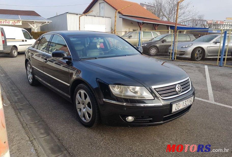 2006' Volkswagen Phaeton photo #1