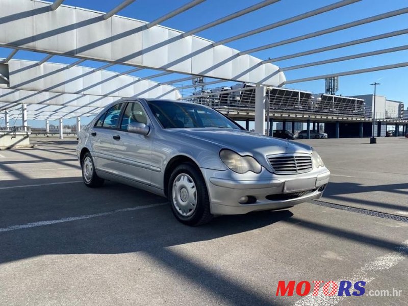 2001' Mercedes-Benz C-Klasa 220 Classic photo #6