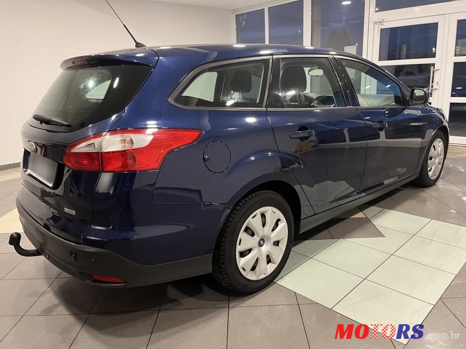 2012' Ford Focus Karavan photo #5