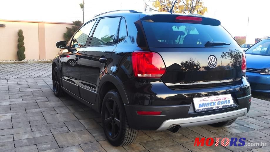 2012' Volkswagen Polo photo #3