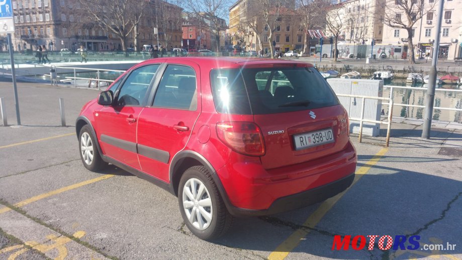 2008' Suzuki SX4 photo #3