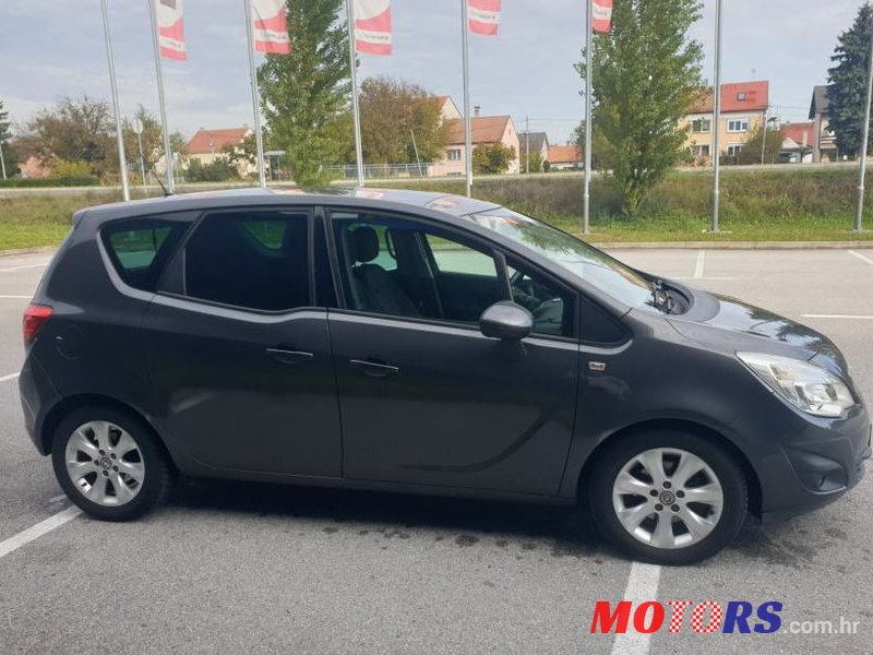 2010' Opel Meriva 1,3 Cdti photo #1