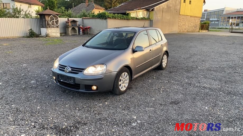 2008' Volkswagen Golf 5 photo #1