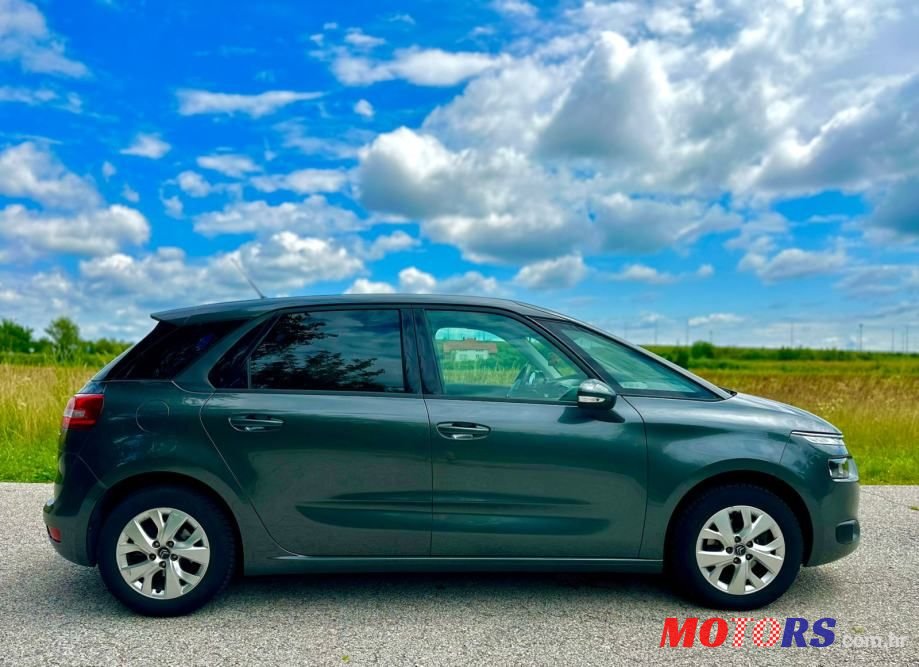 2014' Citroen C4 Picasso photo #3