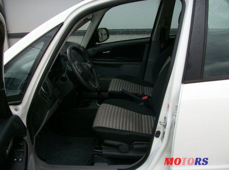 2013' Suzuki SX4 1,6 Glx photo #1