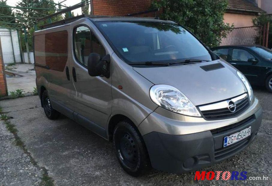 2010' Opel Vivaro 2,5 2,9 T photo #1