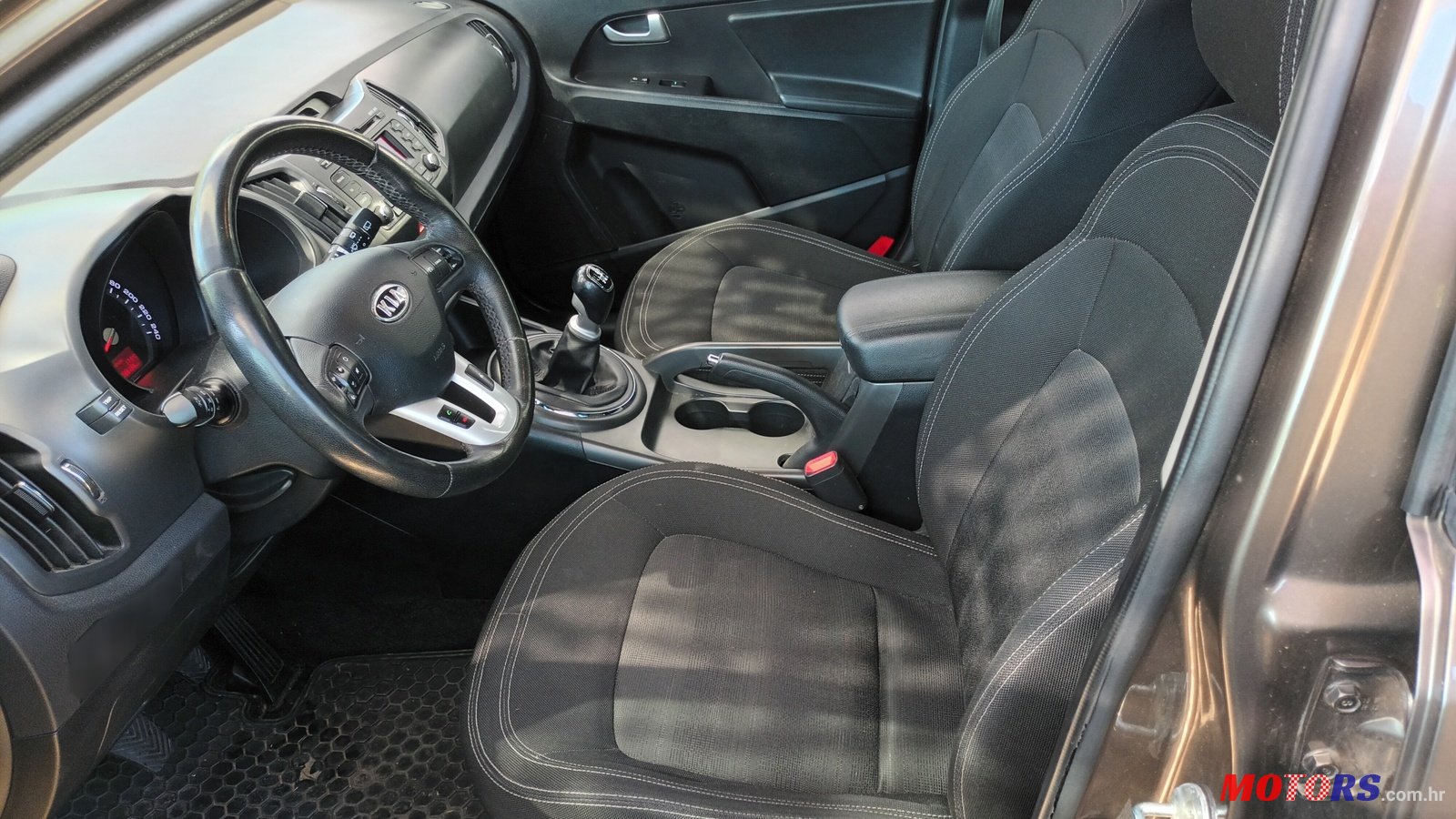 2011' Kia Sportage photo #6