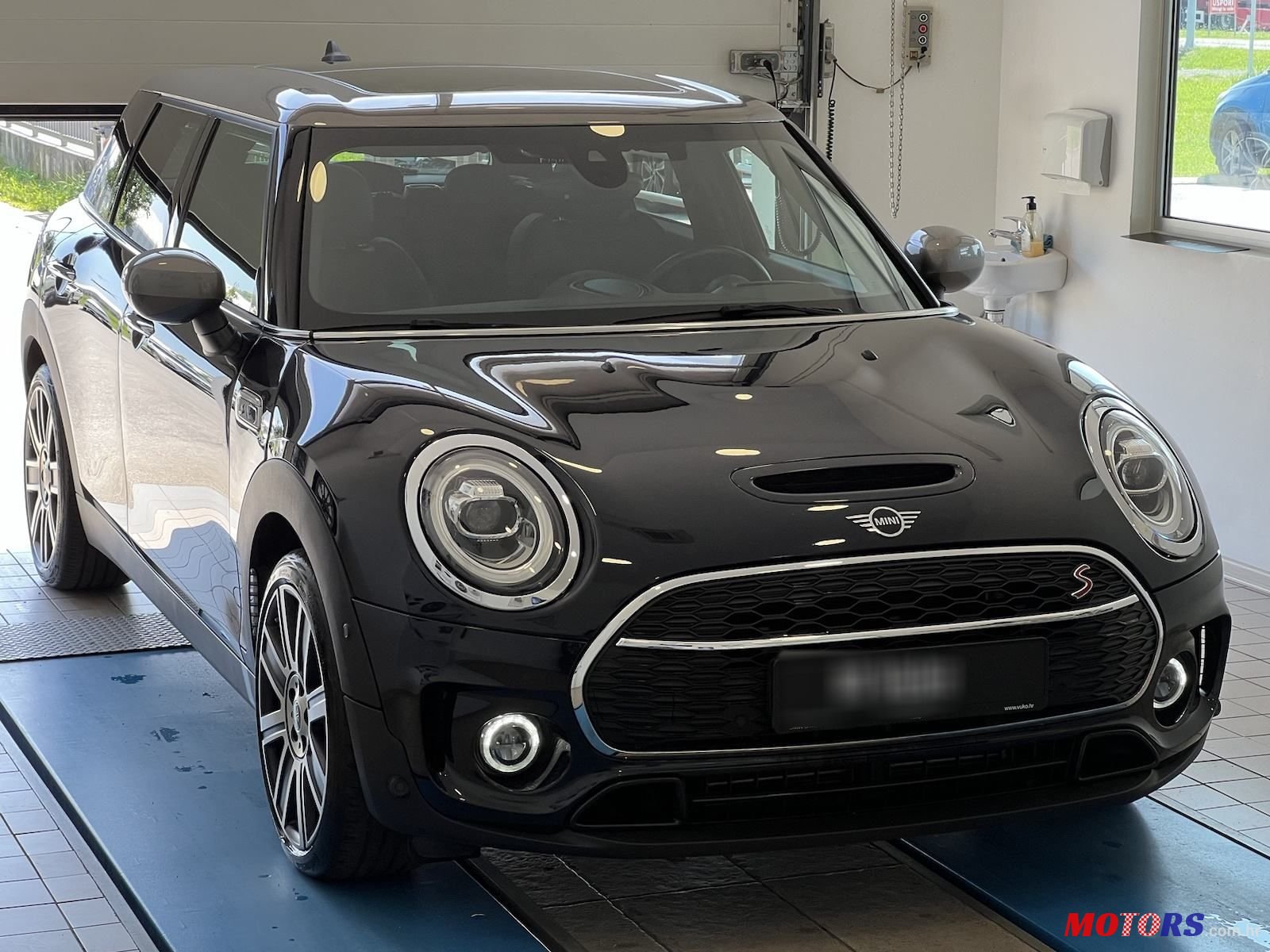 2019' MINI Clubman Cooper Sd photo #1