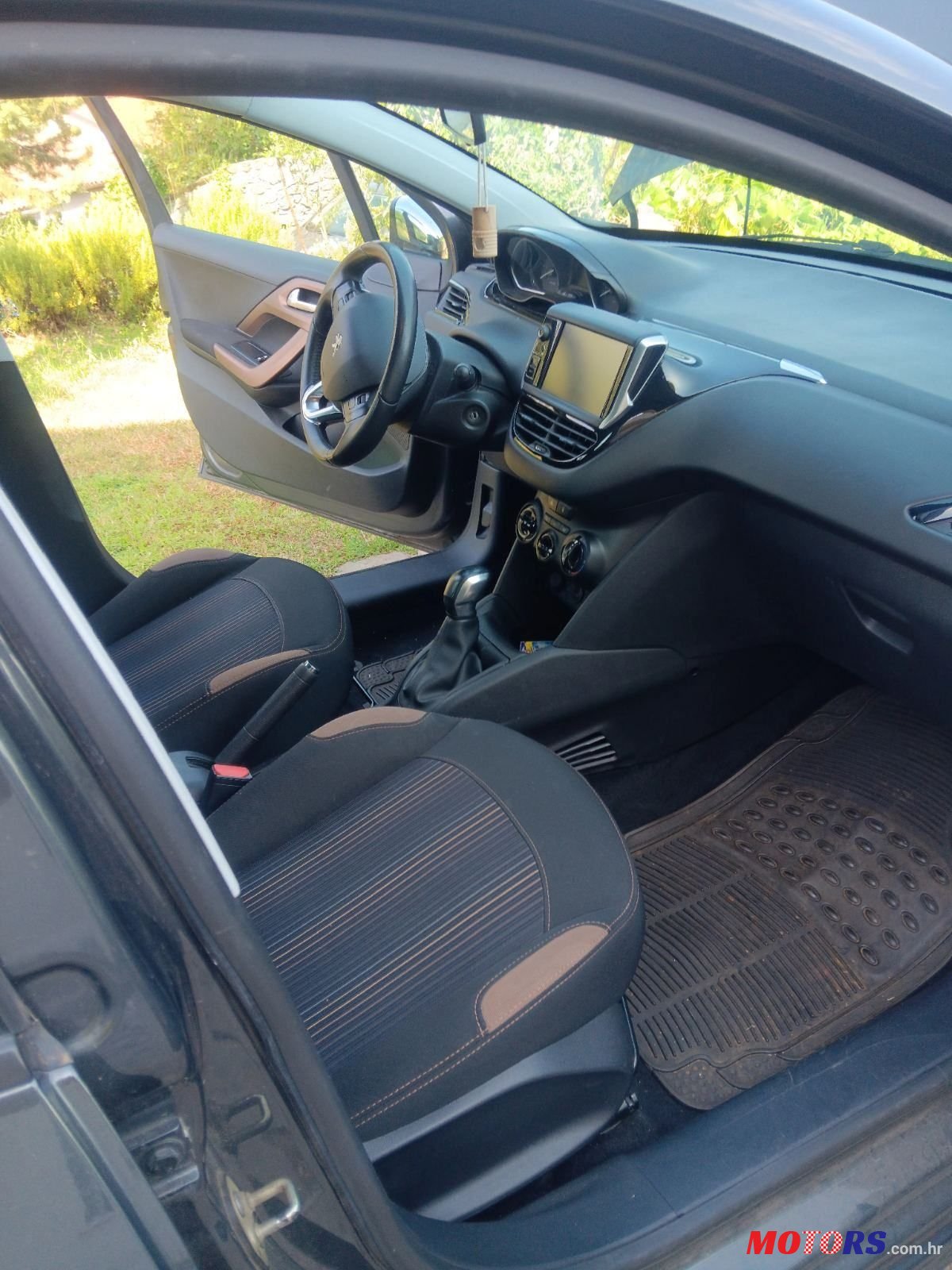 2013' Peugeot 208 1,2 Vti photo #4