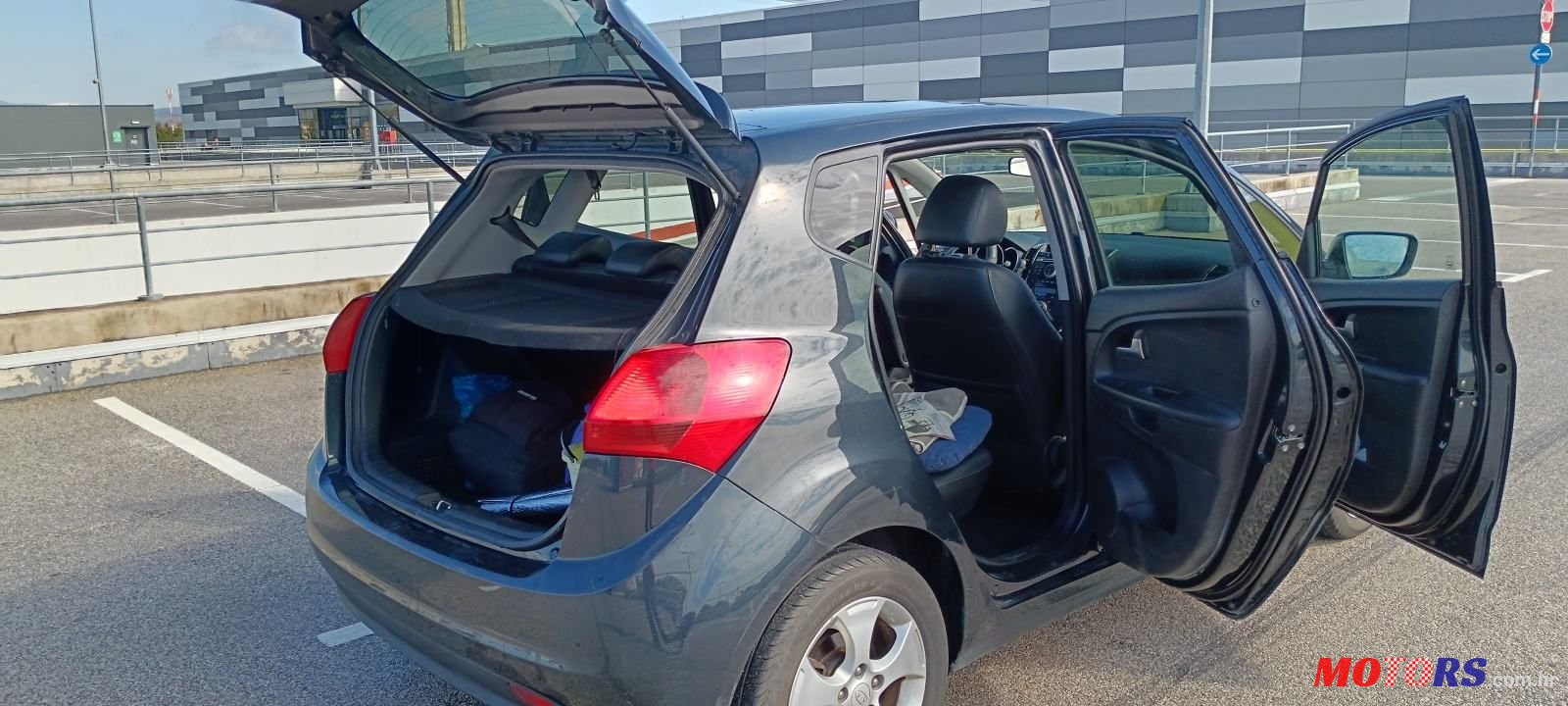 2010' Kia Venga 1,4 Crdi Lx Cool photo #2