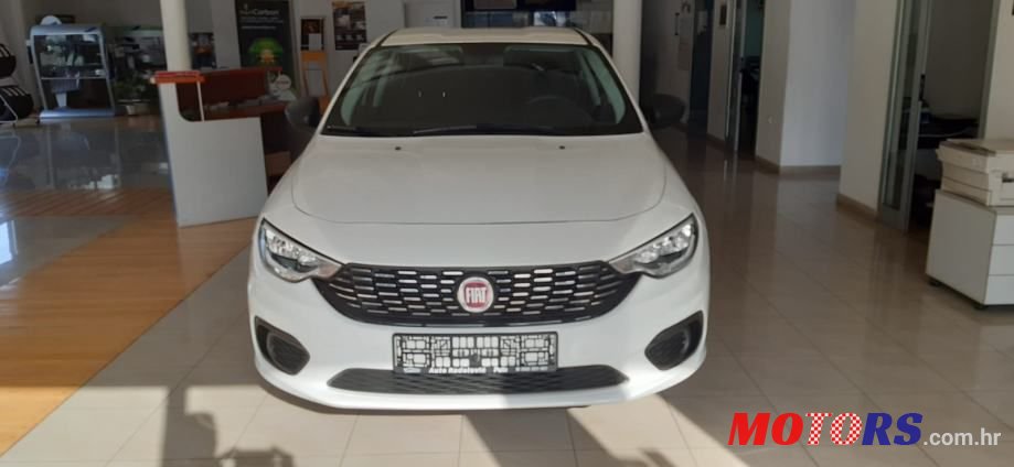 2017' Fiat Tipo photo #1