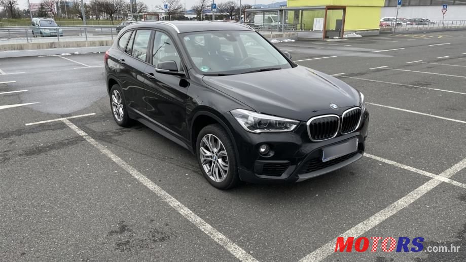 2017' BMW X1 Xdrive18D photo #2